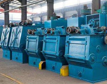 Q3220履帶式拋丸機，兩個拋丸器雙拋頭